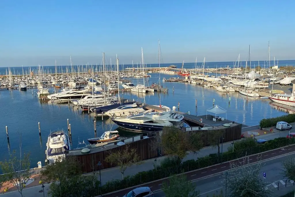 Appartamento Con Terrazza Vista Darsena Di Rimini Apartment