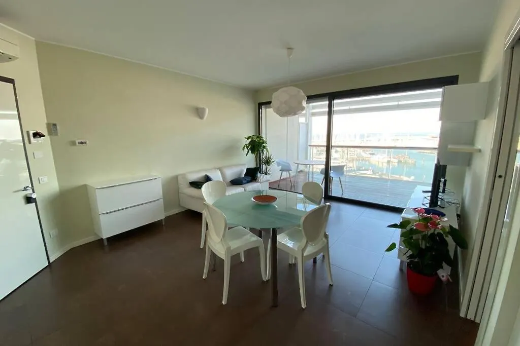 Appartamento Con Terrazza Vista Darsena Di Rimini Apartment