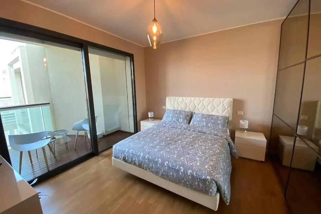 Appartamento Con Terrazza Vista Darsena Di Rimini